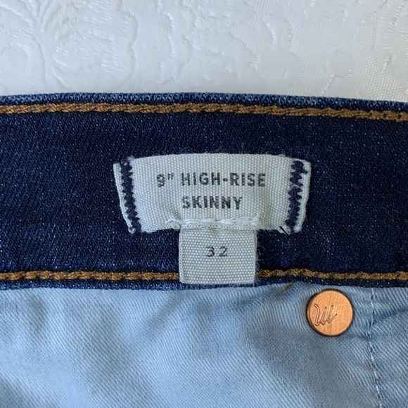 Madewell 9" Mid-Rise Skinny Jeans in Lunar Wash: TENCEL™ Denim Edition - Picture 3 of 8